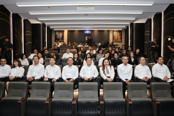 SME D Bank ร่วม สสว. - EXIM BANK เปิดตัวโครงการสินเชื่อกองทุน 1,200 ลบ. ดอกเบี้ยพิเศษ 1% ต่อปี ติดปีกเอสเอ็มอียกระดับเพิ่มขีดความสามารถการแข่งขัน